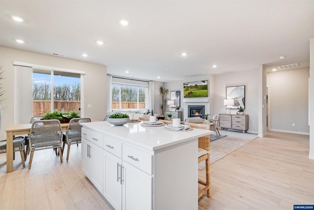 5705 Edward Ct SE, Albany, OR 97322