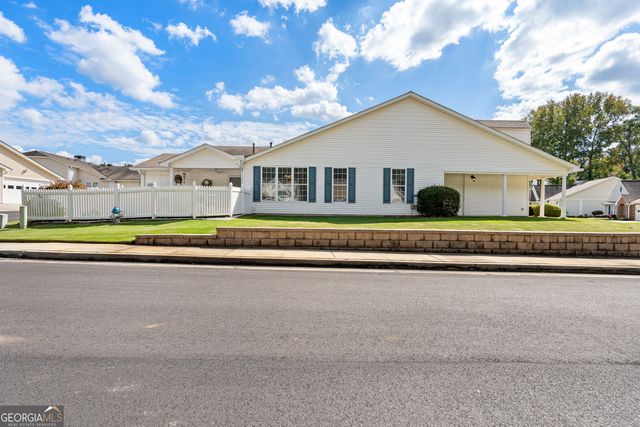 1017 Pinehurst Drive, Peachtree City, GA 30269