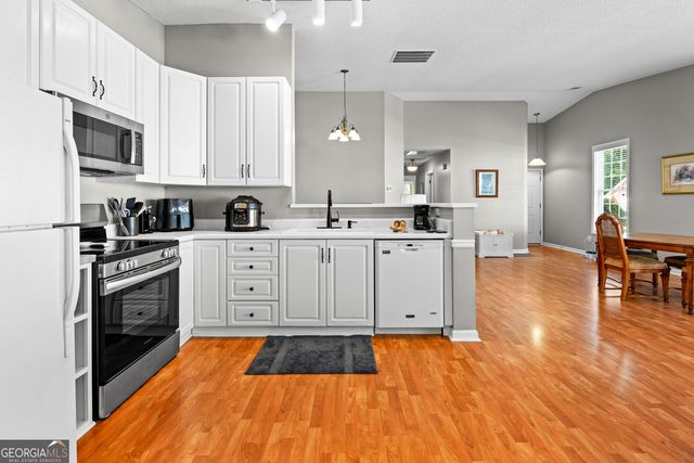 1017 Pinehurst Drive, Peachtree City, GA 30269