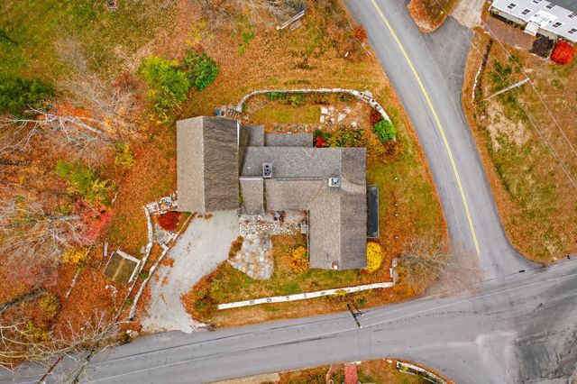 1 Cemetery Road, New Boston, NH 03070