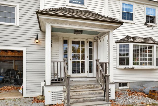 1 Cemetery Road, New Boston, NH 03070