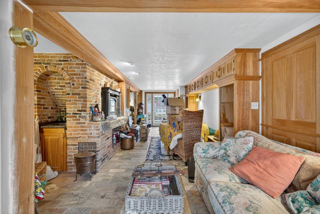 1 Cemetery Road, New Boston, NH 03070