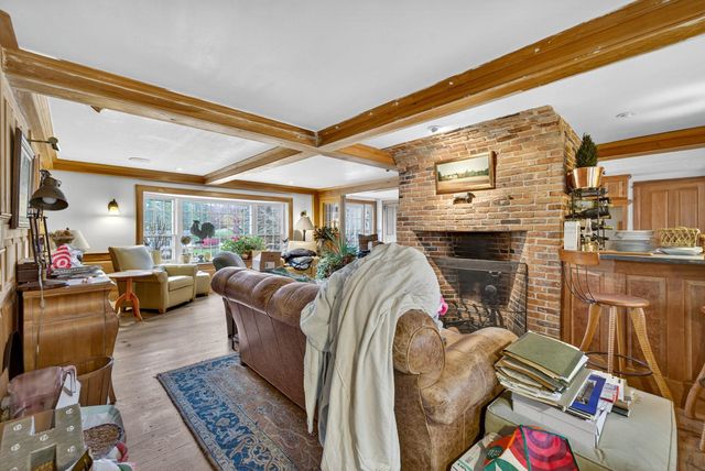 1 Cemetery Road, New Boston, NH 03070