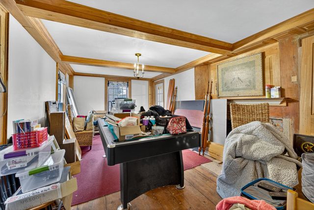 1 Cemetery Road, New Boston, NH 03070