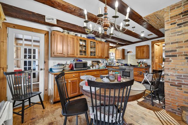 1 Cemetery Road, New Boston, NH 03070