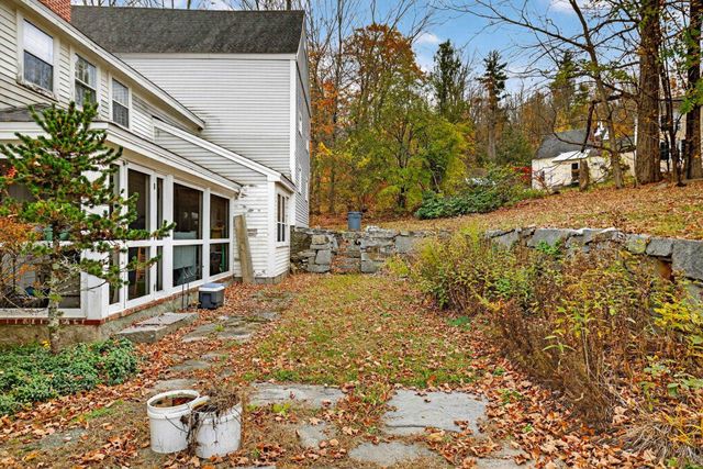 1 Cemetery Road, New Boston, NH 03070