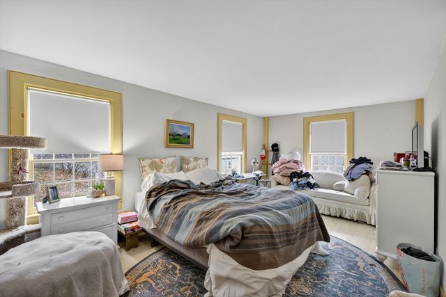 1 Cemetery Road, New Boston, NH 03070