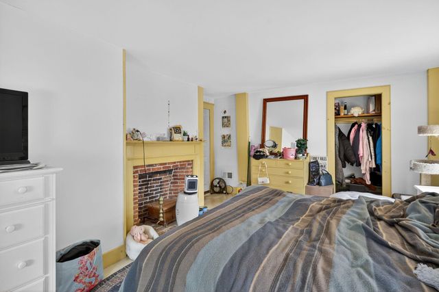 1 Cemetery Road, New Boston, NH 03070