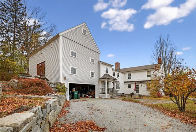 1 Cemetery Road, New Boston, NH 03070