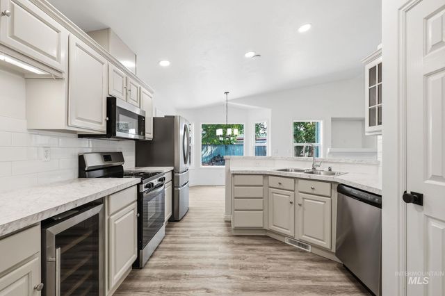 1620 E. Summerheights Dr., Meridian, ID 83646