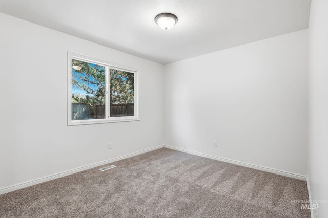 1620 E. Summerheights Dr., Meridian, ID 83646