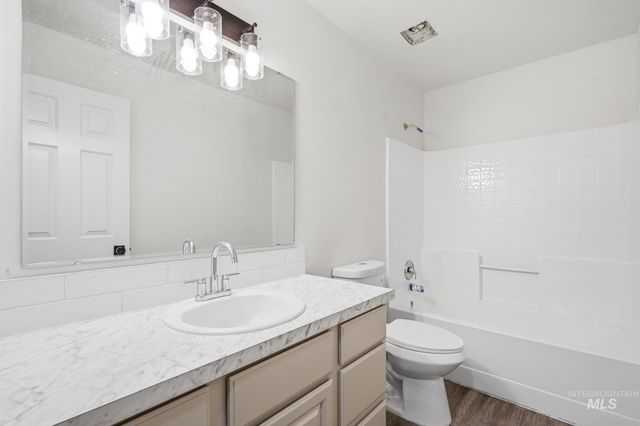 1620 E. Summerheights Dr., Meridian, ID 83646