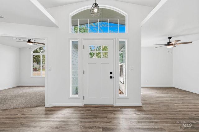 1620 E. Summerheights Dr., Meridian, ID 83646