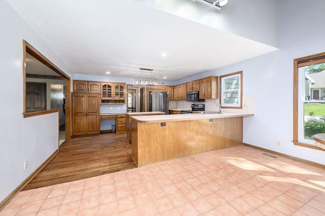 11510 S Millview Road, Olathe, KS 66061