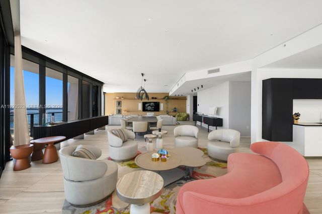 1000 Biscayne Blvd 2702, Miami, FL 33132