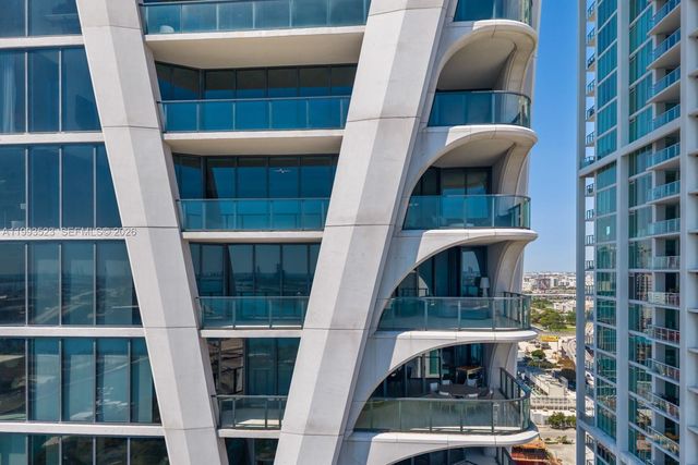 1000 Biscayne Blvd 2702, Miami, FL 33132