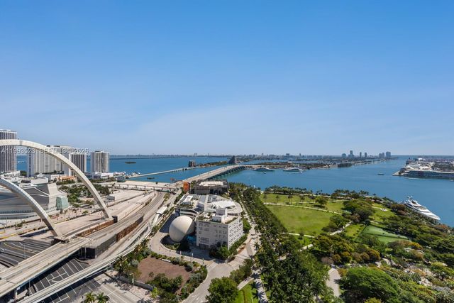 1000 Biscayne Blvd 2702, Miami, FL 33132