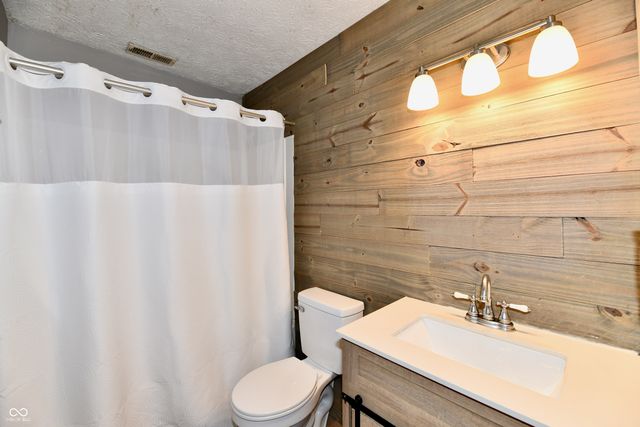 259 Forum Drive, Whiteland, IN 46184