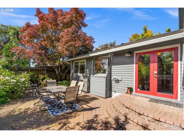 542 Ne 14TH Ave, Hillsboro, OR 97124