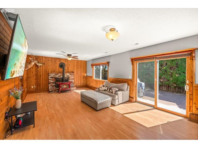542 Ne 14TH Ave, Hillsboro, OR 97124