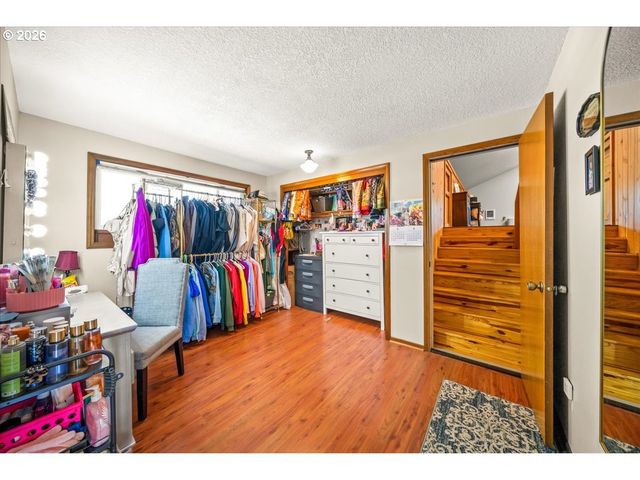 542 Ne 14TH Ave, Hillsboro, OR 97124