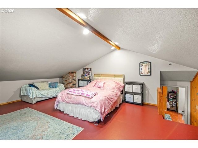 542 Ne 14TH Ave, Hillsboro, OR 97124