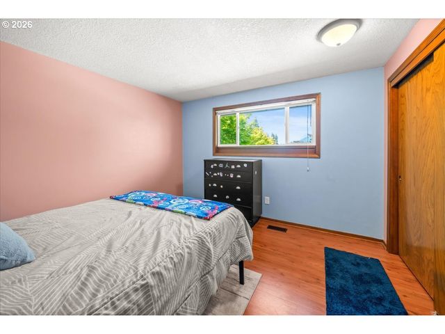 542 Ne 14TH Ave, Hillsboro, OR 97124