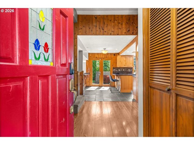 542 Ne 14TH Ave, Hillsboro, OR 97124
