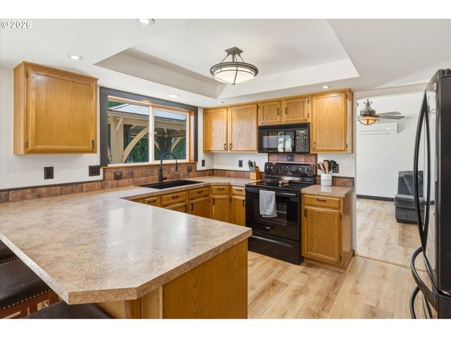 230 VALLEY Way, Woodland, WA 98674
