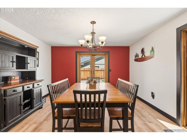 230 VALLEY Way, Woodland, WA 98674