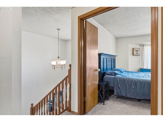 230 VALLEY Way, Woodland, WA 98674