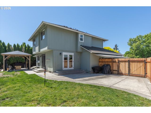 230 VALLEY Way, Woodland, WA 98674
