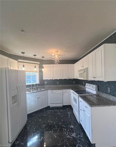 5003 Bass Chapel Road 3B, Greensboro, NC 27455