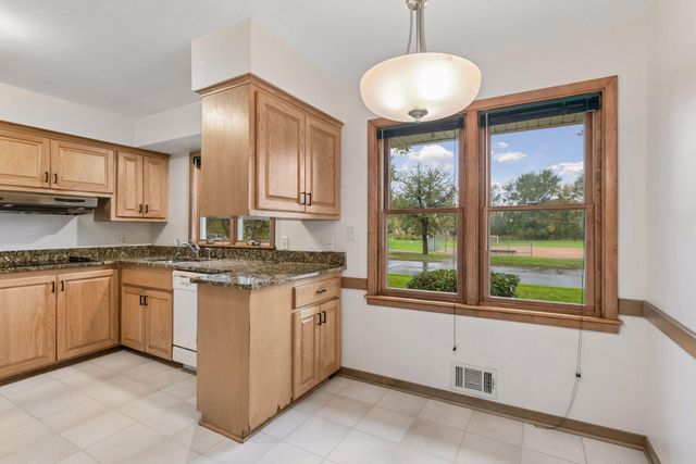124 Natchez Avenue N, Golden Valley, MN 55422