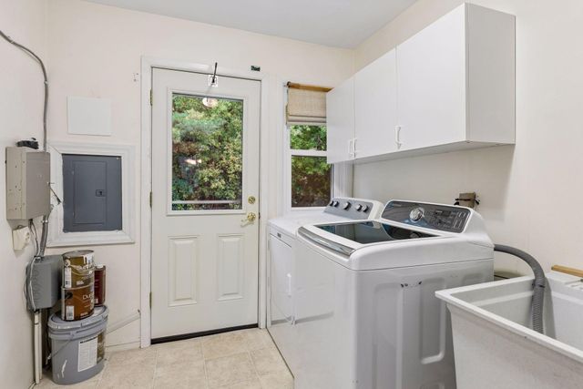 124 Natchez Avenue N, Golden Valley, MN 55422