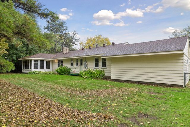 124 Natchez Avenue N, Golden Valley, MN 55422