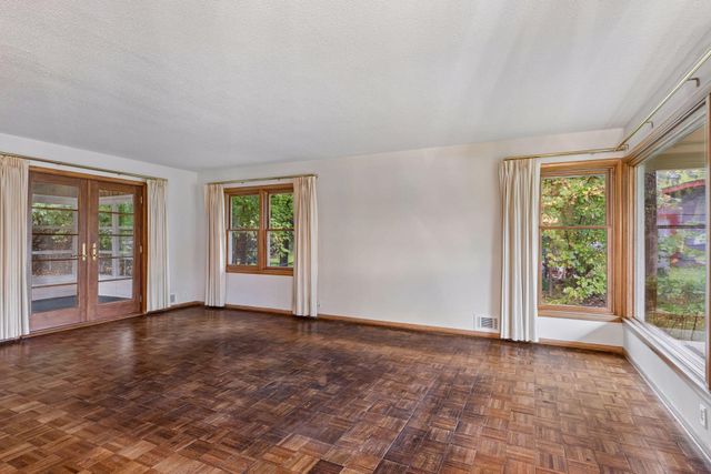 124 Natchez Avenue N, Golden Valley, MN 55422