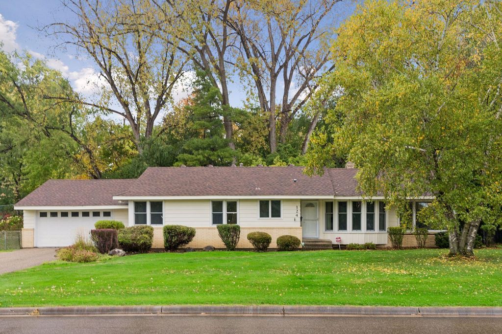 124 Natchez Avenue N, Golden Valley, MN 55422 — exterior