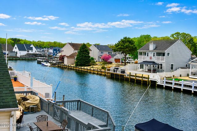 88 Storm Jib Court, Bayville, NJ 08721