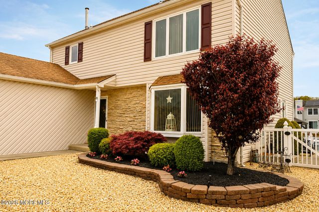 88 Storm Jib Court, Bayville, NJ 08721