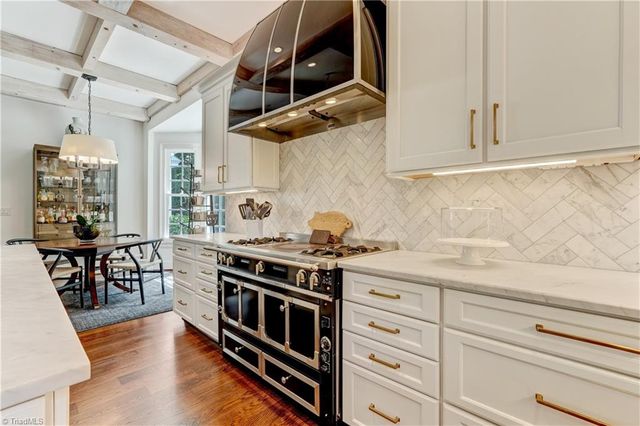 1 Captains Point, Greensboro, NC 27455
