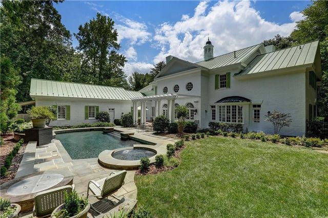 1 Captains Point, Greensboro, NC 27455