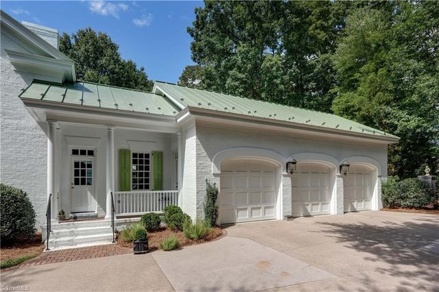 1 Captains Point, Greensboro, NC 27455
