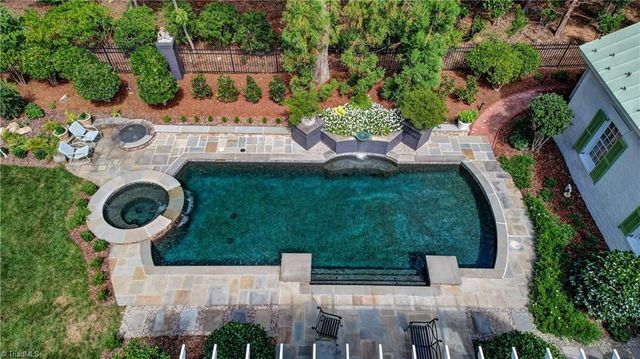 1 Captains Point, Greensboro, NC 27455
