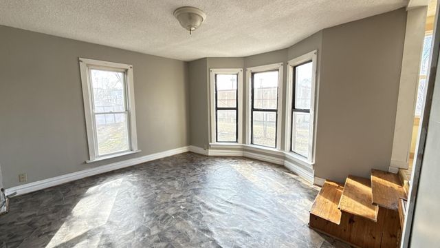 930 Albemarle Street, Saint Paul, MN 55117