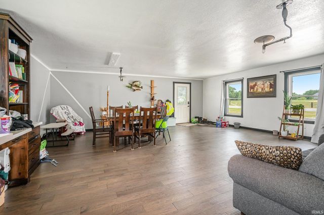 15981 County Road 22, Middlebury, IN 46540