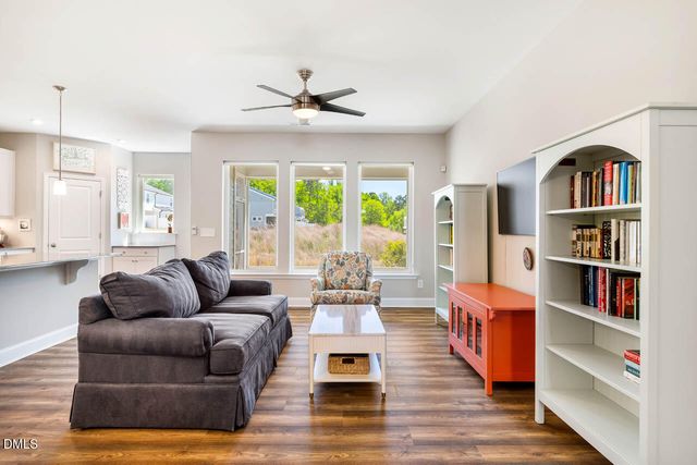 199 Deardom Way, Chapel Hill, NC 27516
