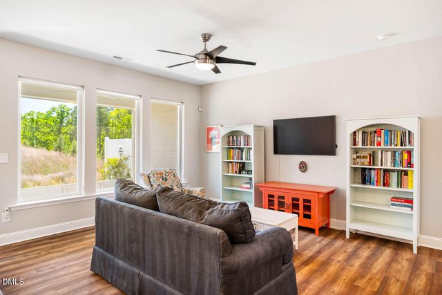 199 Deardom Way, Chapel Hill, NC 27516