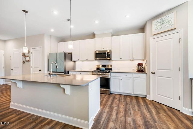 199 Deardom Way, Chapel Hill, NC 27516