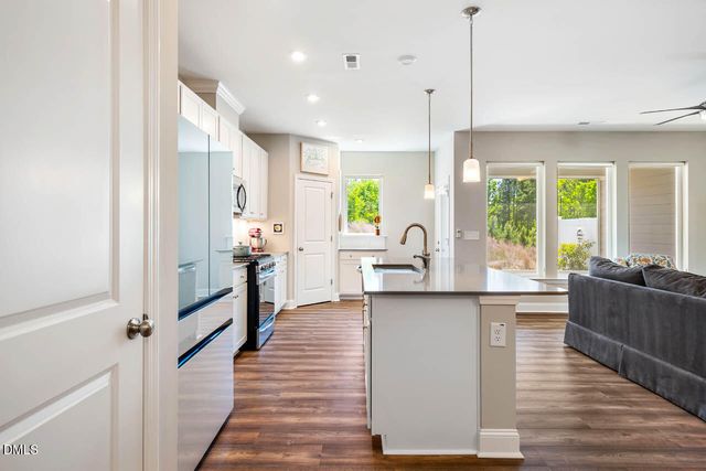 199 Deardom Way, Chapel Hill, NC 27516